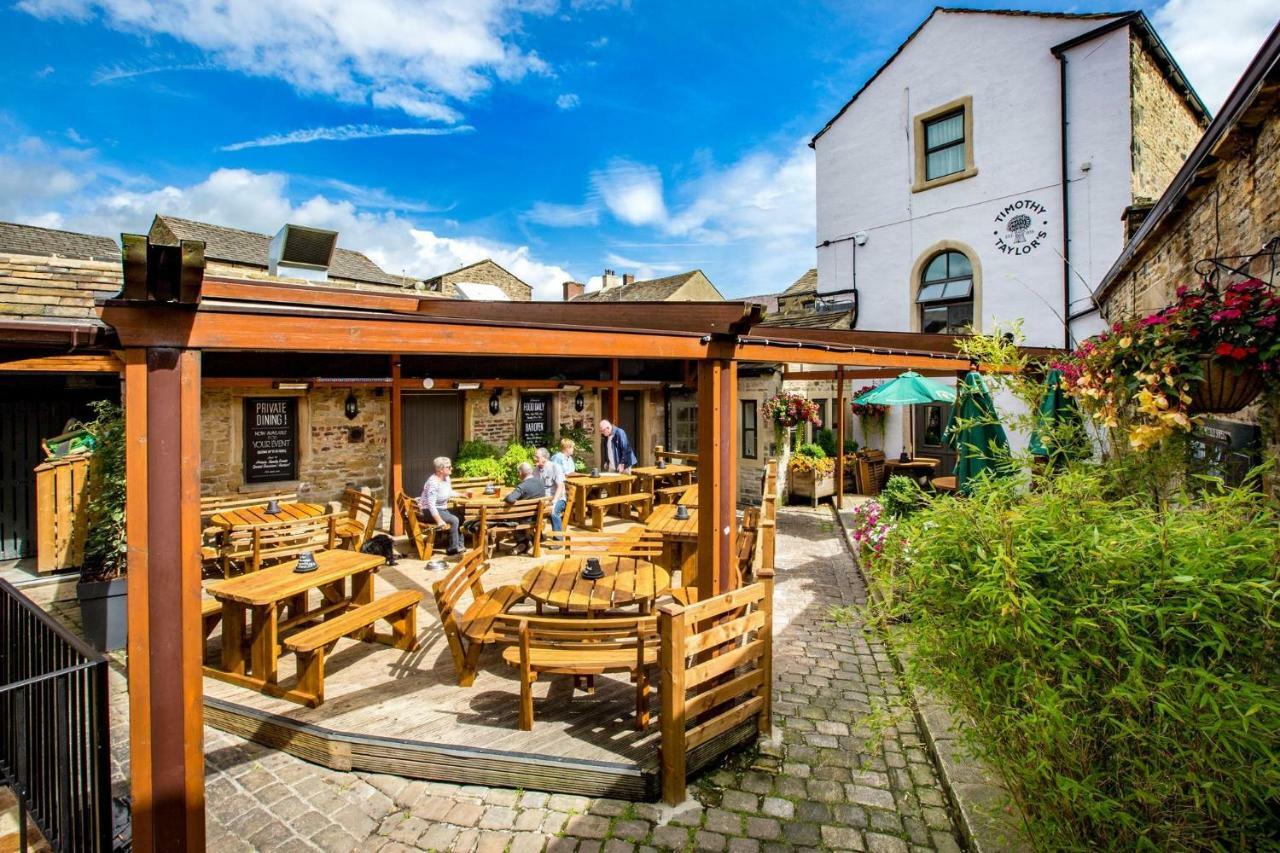 The Woolly Sheep Inn Skipton Exterior photo